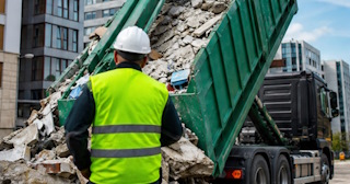 Вывоз строительного мусора в Крымске: услуги лицензированной компании — ПроМусор